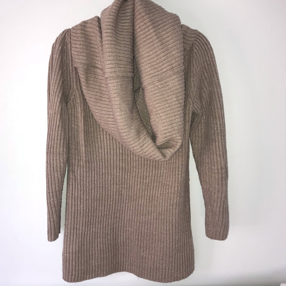V-neck sweater with detachable infinity scarf